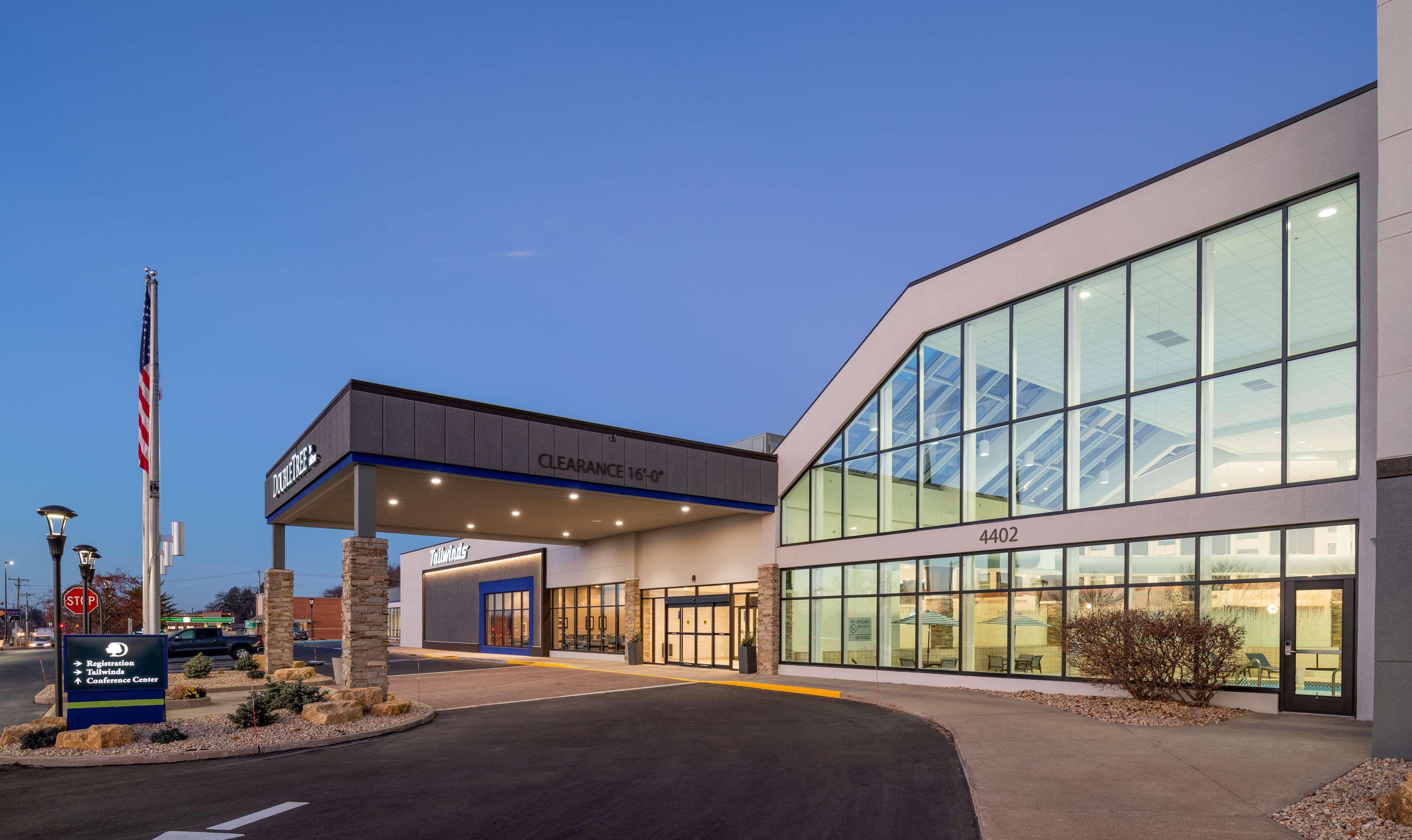 فندق Doubletree By Hilton Madison East المظهر الخارجي الصورة