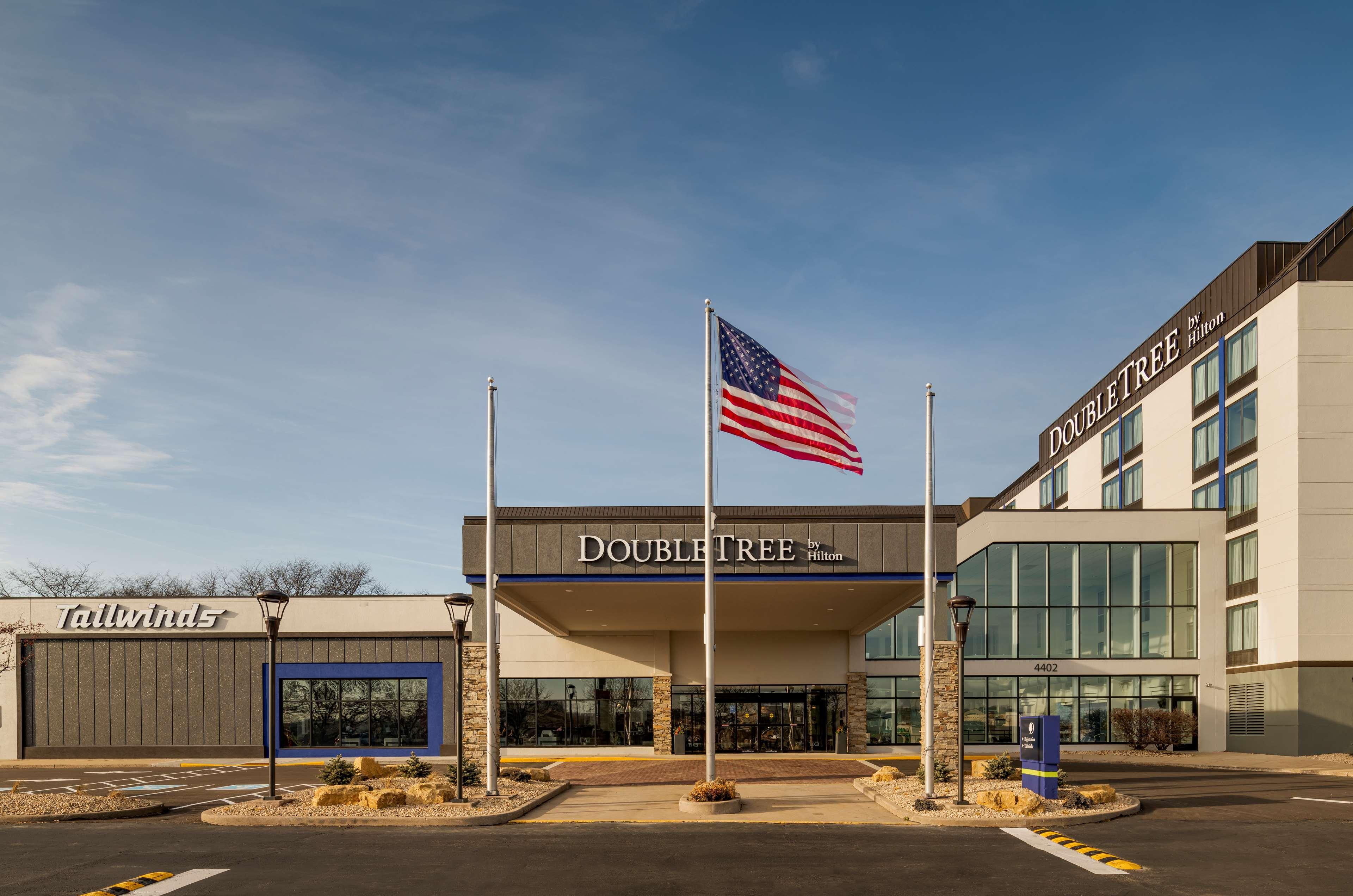 فندق Doubletree By Hilton Madison East المظهر الخارجي الصورة