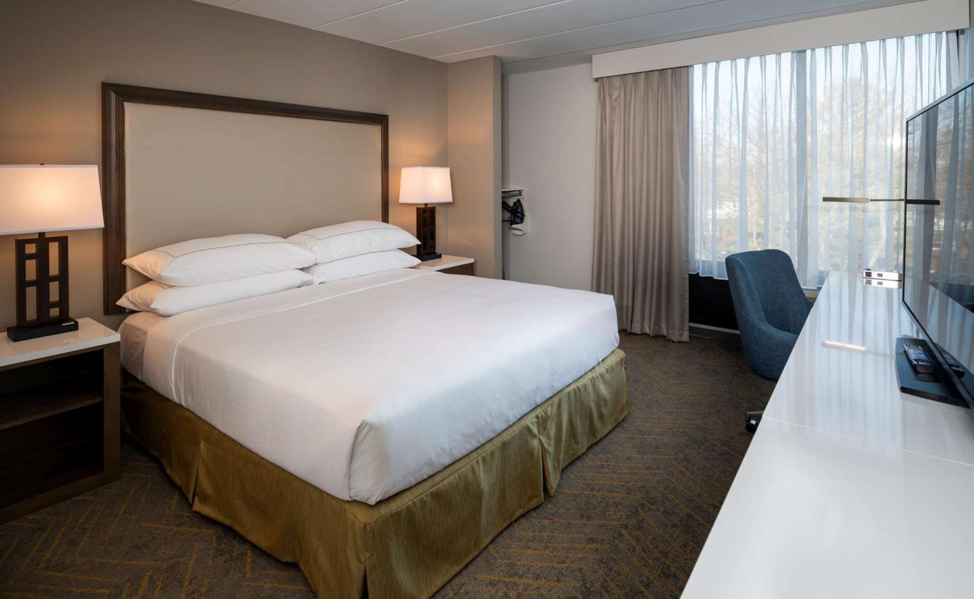 فندق Doubletree By Hilton Madison East المظهر الخارجي الصورة