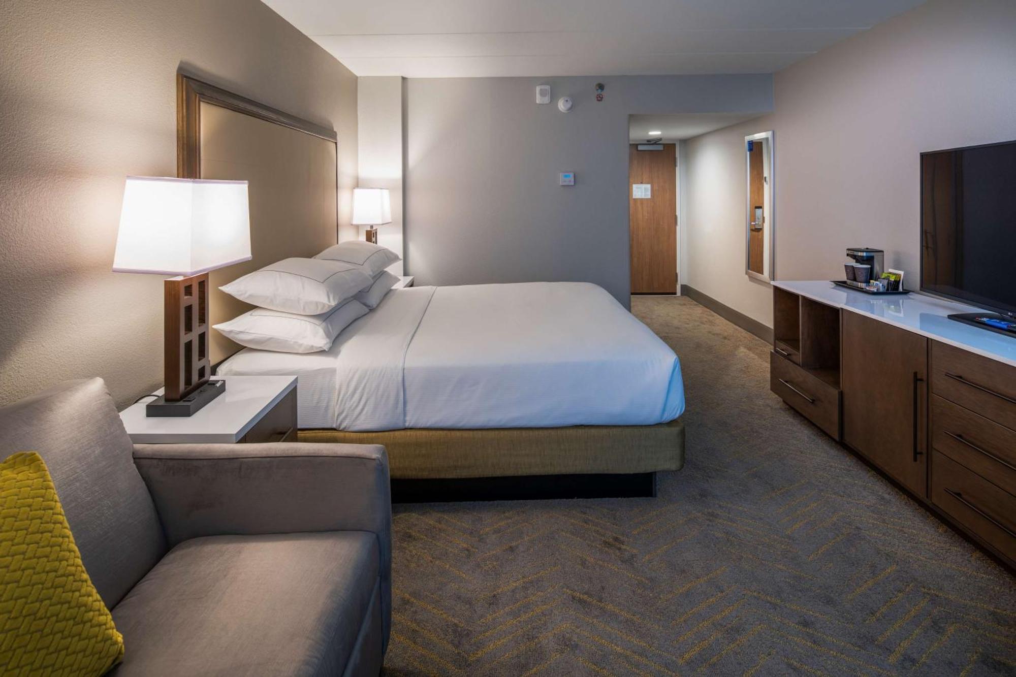 فندق Doubletree By Hilton Madison East المظهر الخارجي الصورة
